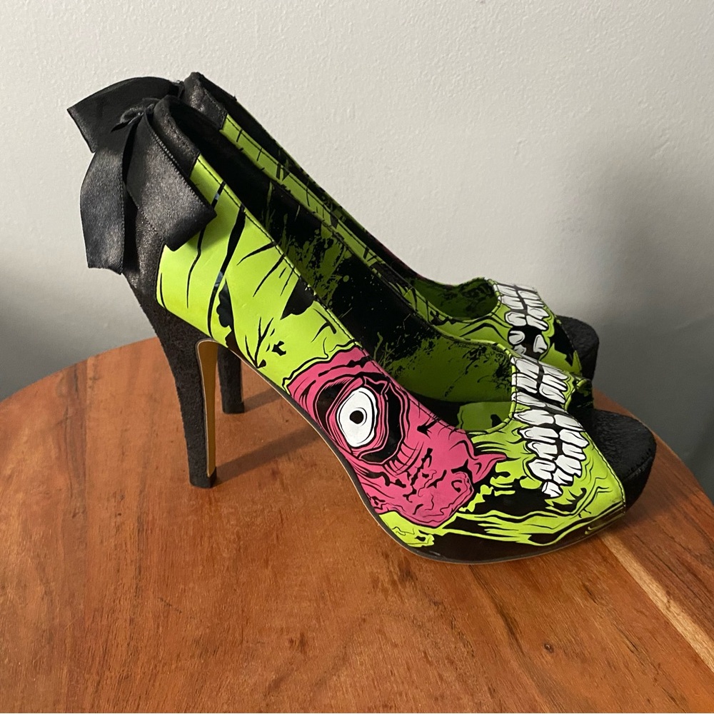 Iron Fist Zombie Chomper Heels W9 NWB